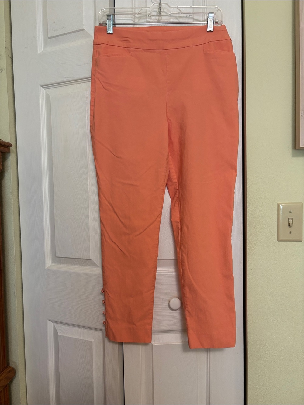 Women's Cropped Button-Side Pants - Coral